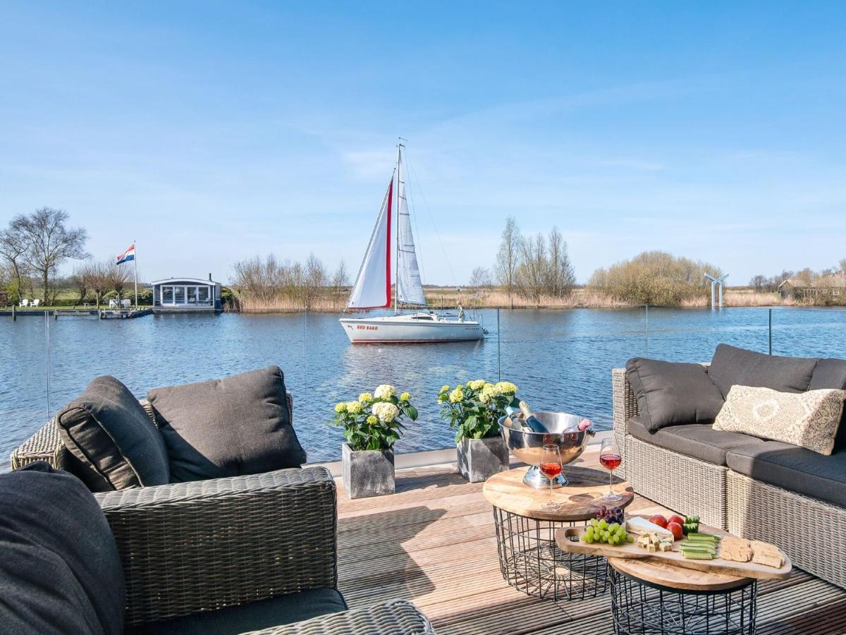 Very Spacious 8-Person Holiday Home In Friesland With Three Bedrooms De Veenhoop Buitenkant foto